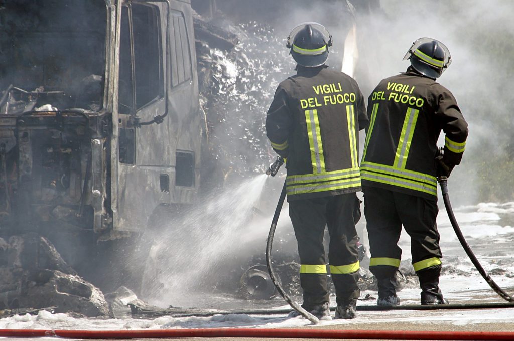 incendio vigili del fuoco