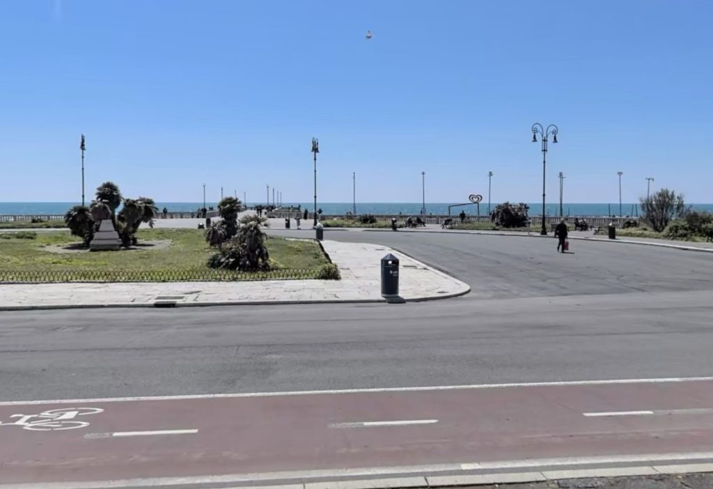 ostia, Contromano Ostia lungomare