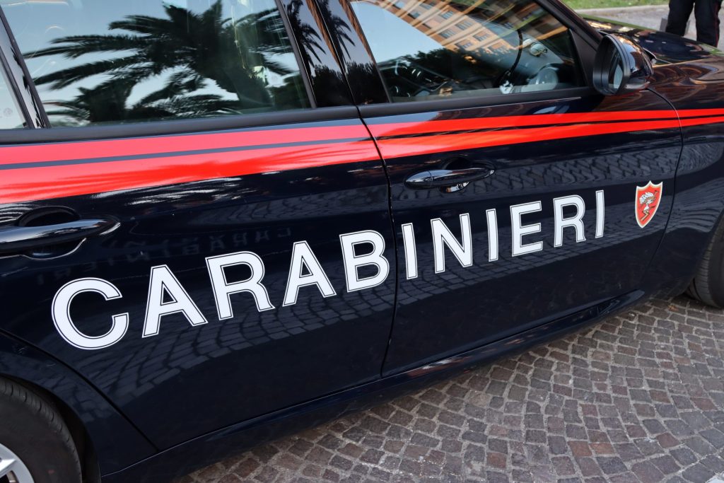 spaccio, Violenza domestica Roma, carabinieri, aggressione, 21enne, esplosione villetta Artena, 16enne senza patente, rissa Ponte Sisto, Truffa delle tre campanelle, Bomba via del Mare, rapinatore morto