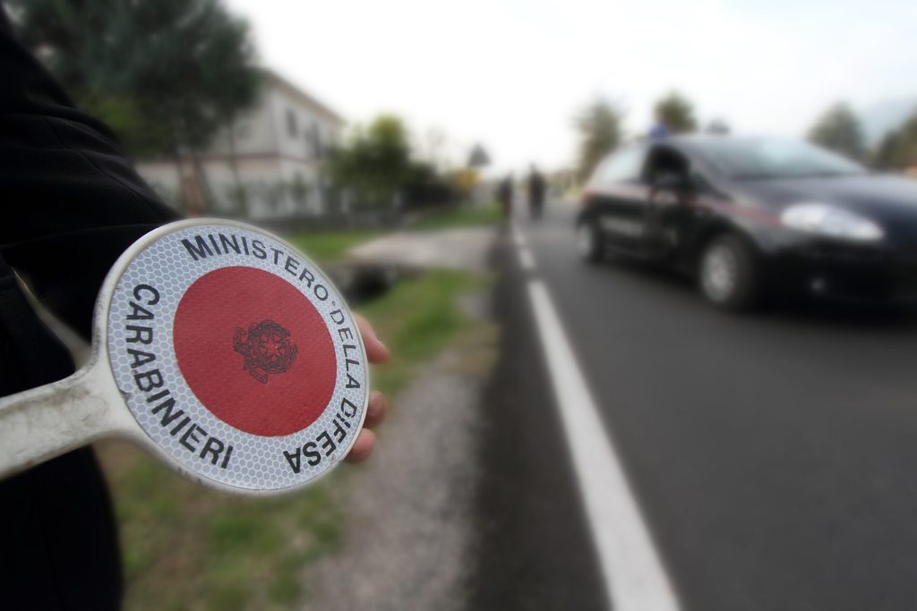 trovata morta, controlli a Roma, Inseguimento a Roma