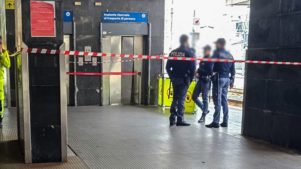 bambina di 3 anni, stazione Termini