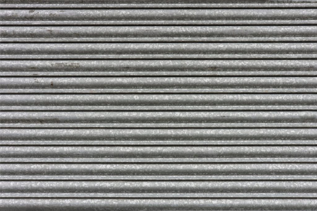 Serranda negozio, chiusura