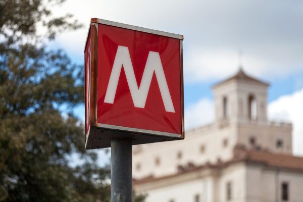 manzoni, metro b, metro A chiusa Roma, stazione Furio Camillo, Metro C, Malore metro A Roma